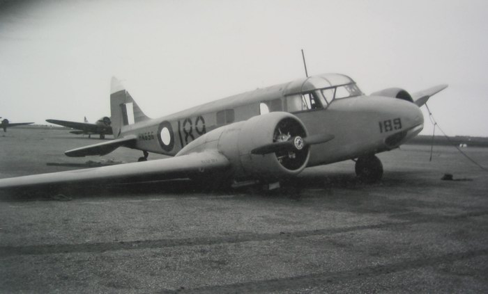 Oxford HN656 6 SFTS Mallala via Rod
                              Farquhar.