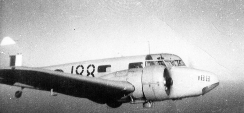 Airspeed Oxford #188
6 Service Flying Training School
Mallala 
c1944
Photo via Mike Mirkovic