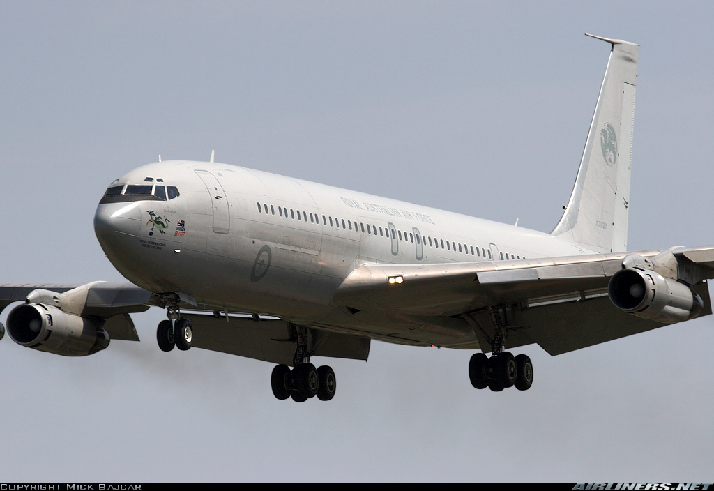 Highlight for Album: Boeing 707 A20-261