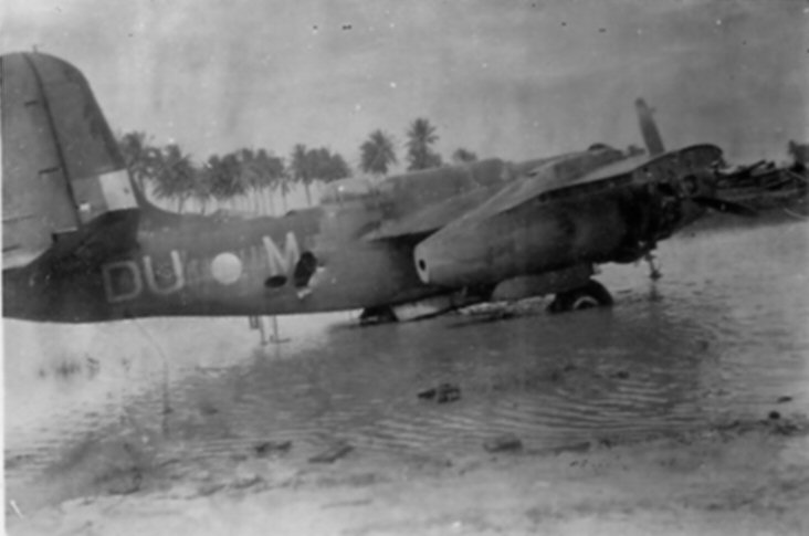 A-20G Boston
                          A28-59/DU-M 22 Squadron, after Japanese raid
                          Morotai, November 1944 via Mike Mirkovic.