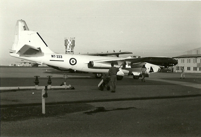 Canberra WT333 Darwin 13th June 1969 Photo
                        courtesy of Richard Strudwick