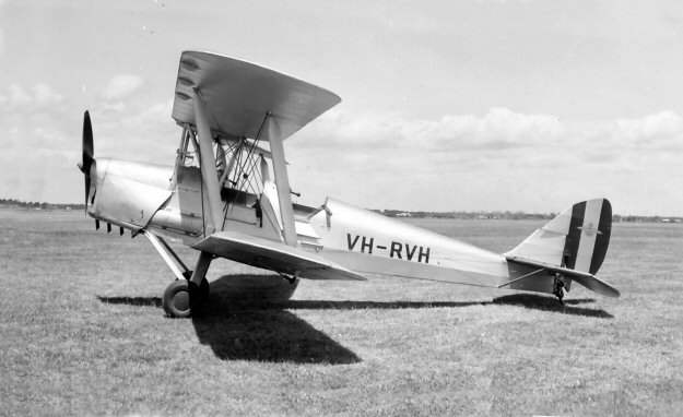 Highlight for
                                    Album: Tiger Moth A17-369