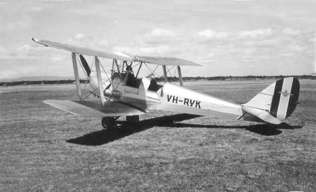 Highlight
                                    for Album: DH82A Tiger Moth A17-373