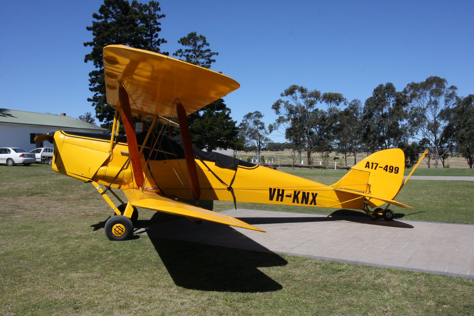 Highlight
                                    for Album: DH82A Tiger Moth
                                    2A17-499