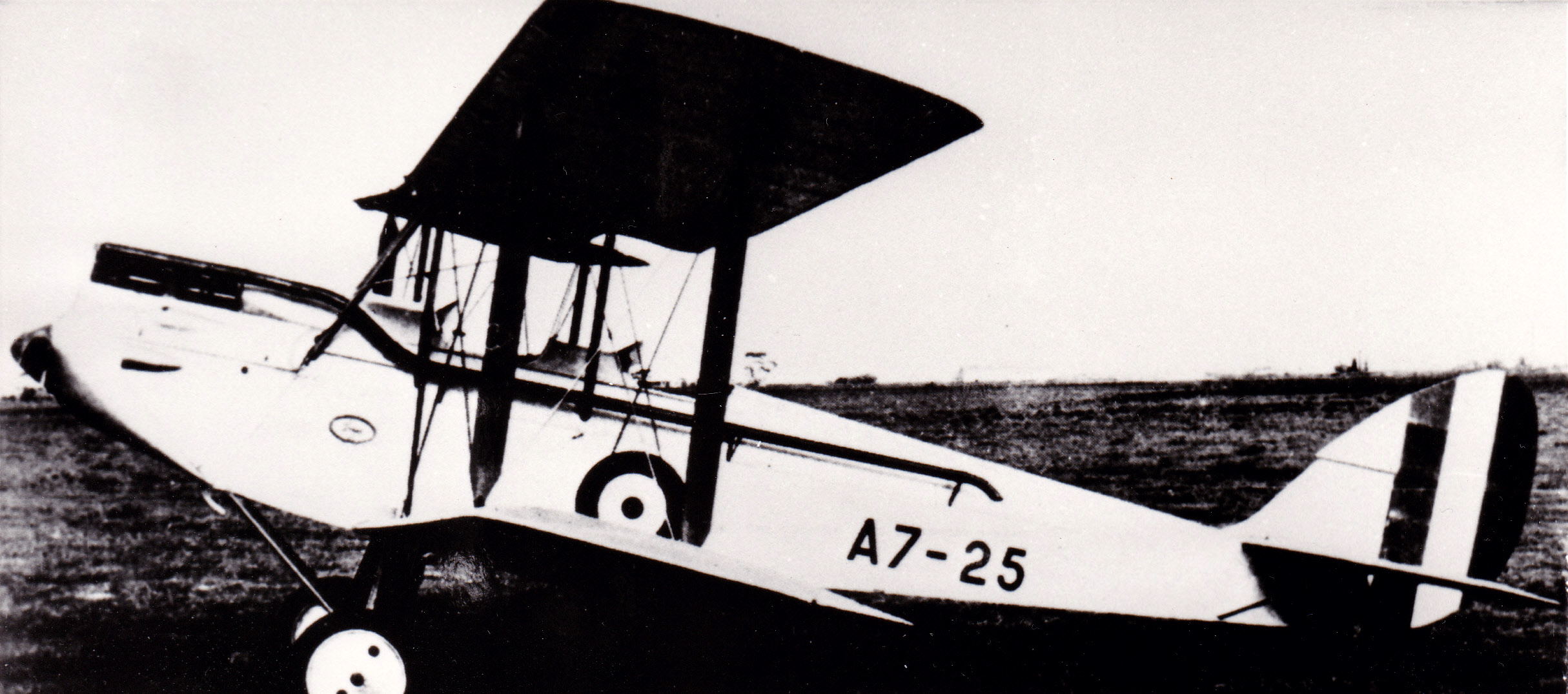 DH.60G Gypsy Moth A7-25 Photo via Ken                              Rowland