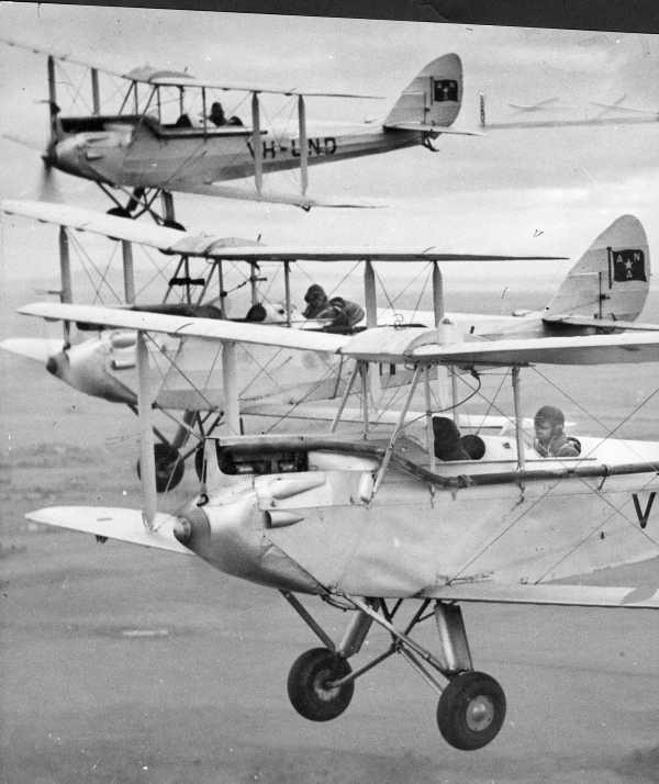 DH.60 Cirrus Moth inc A7-102 VH-UND