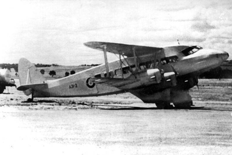 D.H.86A
                                A31-2
                                35 Squadron, Fairbairn c.1941 via Mike
                                Mirkovic.