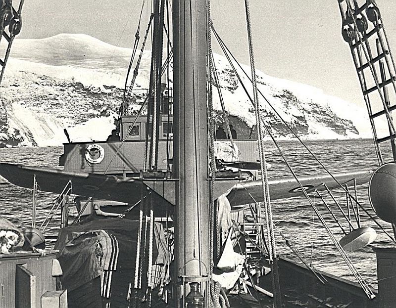 OS2U-3 Kingfisher 
A48-13 
On board HMAS Wyatt Earp, Antarctic Flight, Commonwealth Bay, Antarctica, 
Jan., 1948. 
via Mike Mirkovic.