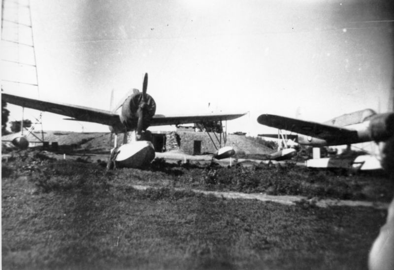 OS2U-3 Kingfishers
1 F.B.R.B.
 Lake Boga, 
c.1945
via Mike Mirkovic.