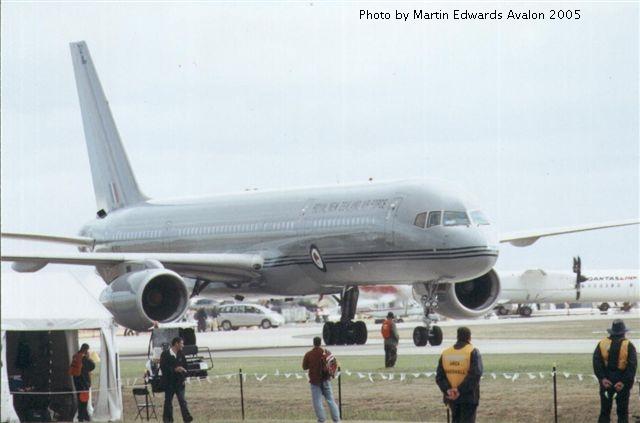 Highlight for Album: Boeing 757 NZ7571