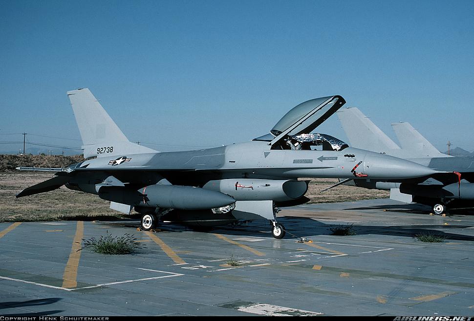 Highlight for Album: F-16A 92-0407