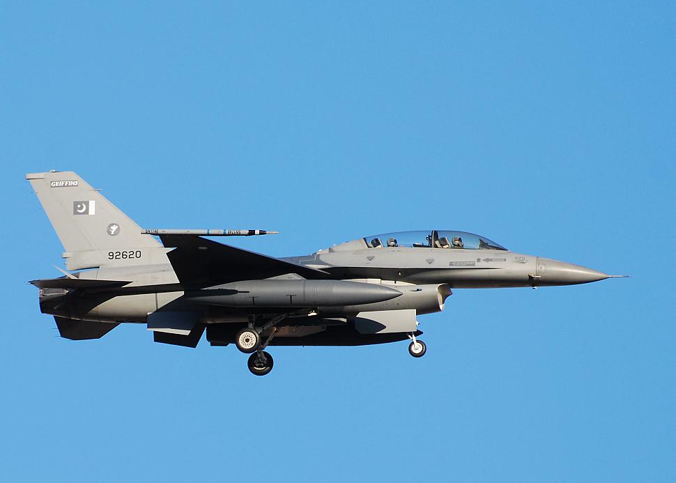 Highlight for Album: F-16B 92-0454