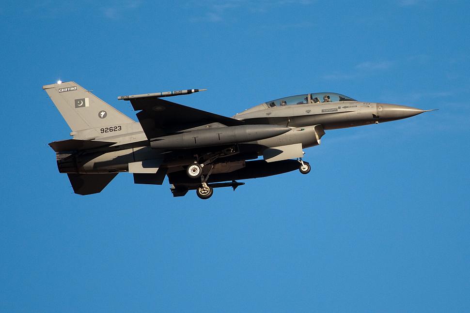 Highlight for Album: F-16B 92-0457