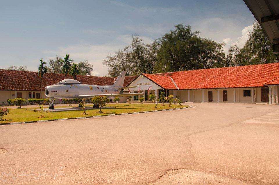 Sabre FM1905 Relocated
                          2011 to outside Officers Mess (Wisma Perwira)
                          Photo Butterworth Airbase Facebook page