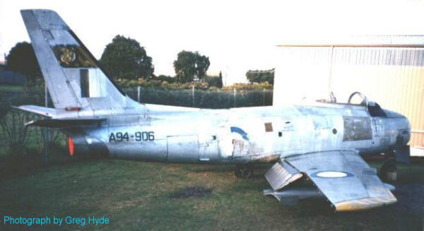 Rear
                          fuselage of Sabre A94-906 fitted to front
                          fuselage of A94-989 Photograph by Greg Hyde
                          This aircraft was later displayed as A94-989