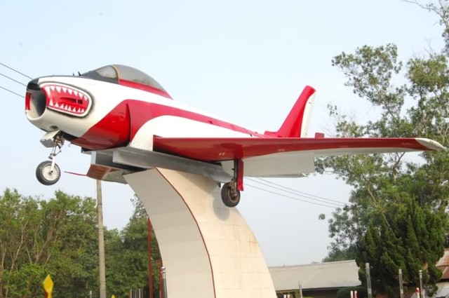 This
                          shark-mouthed Sabre is also located at
                          Palembang. I suspect it may be the same
                          aircraft.