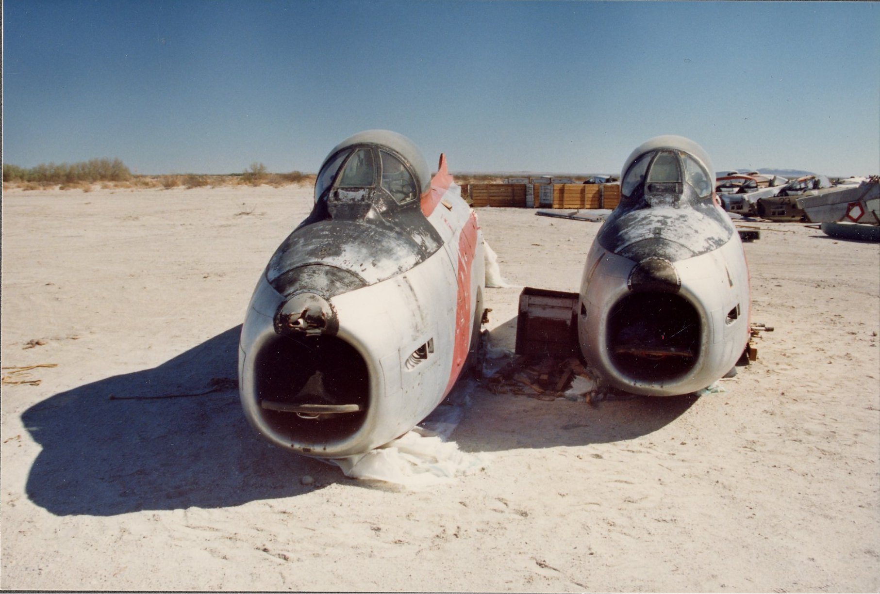 F-8611
                          and F-8614 Photo provided by Duncan Curtis