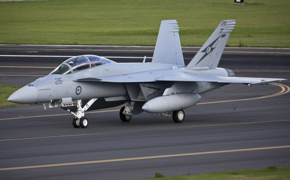 Highlight for Album: Super Hornet A44-215